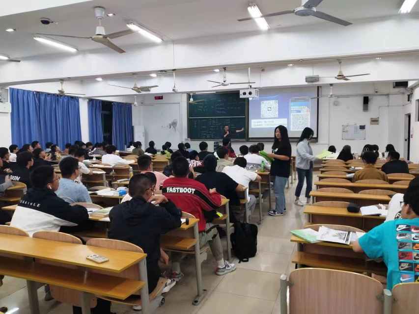 evo真人视讯科技集團在南京郵電大學舉辦職業規劃講座